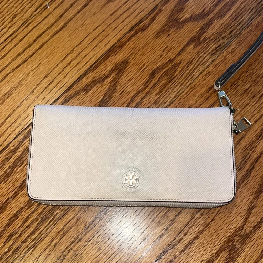 Tory Burch Woman’s Light Pink Wallet and Card Case